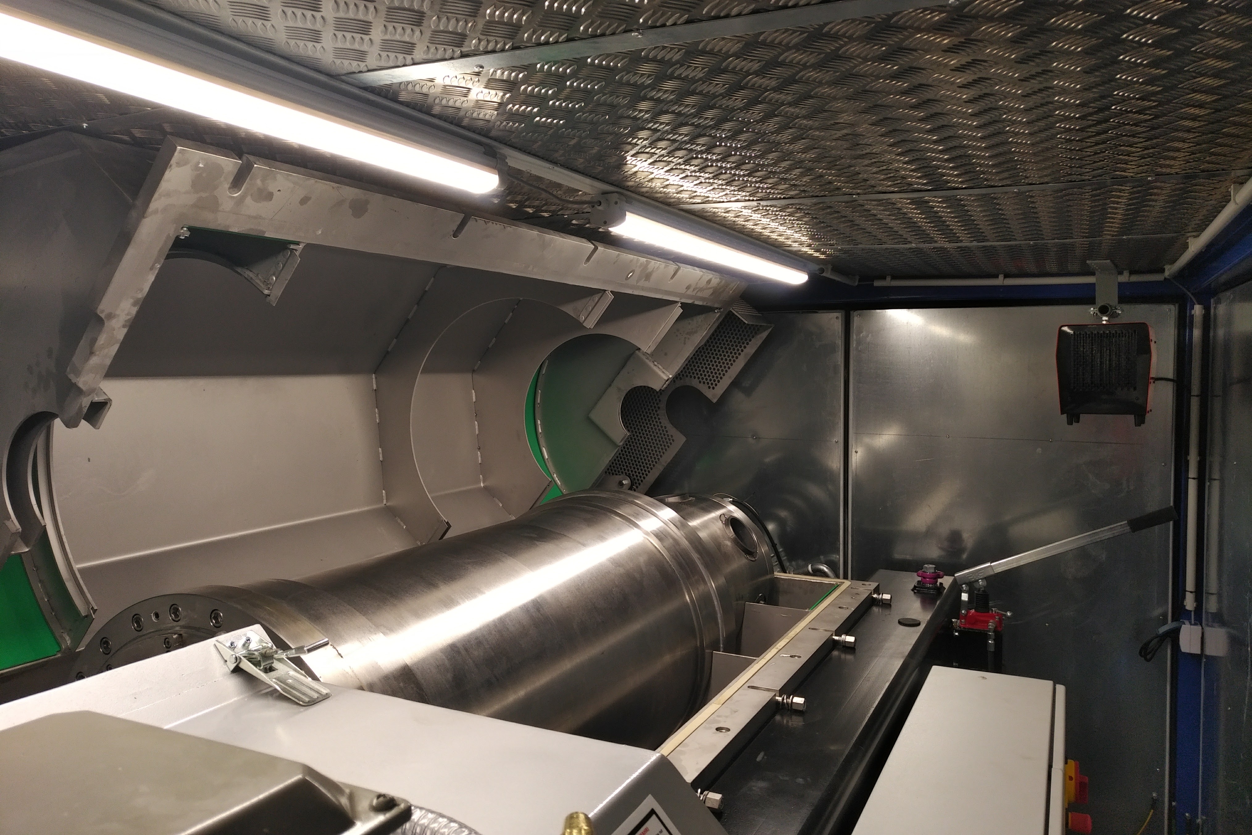 Centrifuges and decanters from GHS Separationstechnik